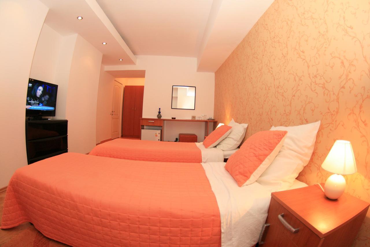 Pensiunea Studio Bacău Kamer foto